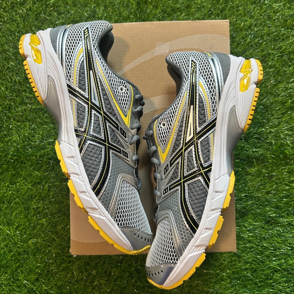 ASICS GEL-DS Trainer 14 White Tai Chi Yellow Men’s Size 9 Running Shoes w/ Box